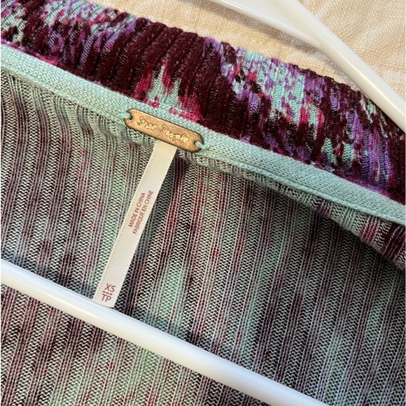 Free People cropped sweater - Picture 2 of 3